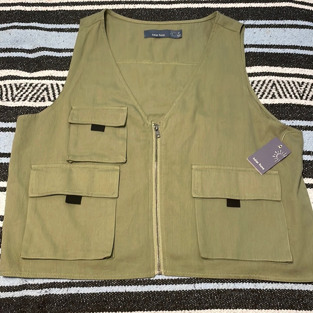 Indigo Rising army green zip up vest with pockets NWT
